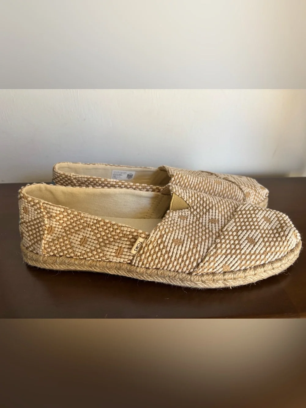 Toms Woven Tan & Cream Slip-On Loafers  Women’s (Size 10) NWOT